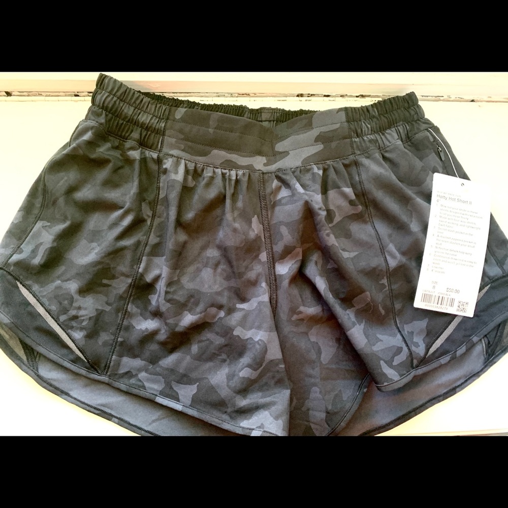NWT Lululemon Camo Hotty Hot 4” Shorts